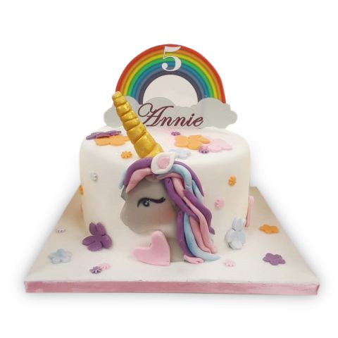 Unicorn rainbow cake