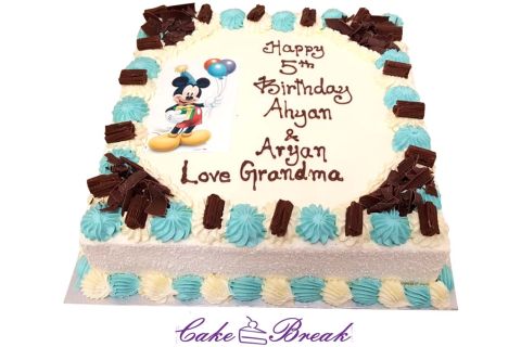 Mickey Mouse Cake