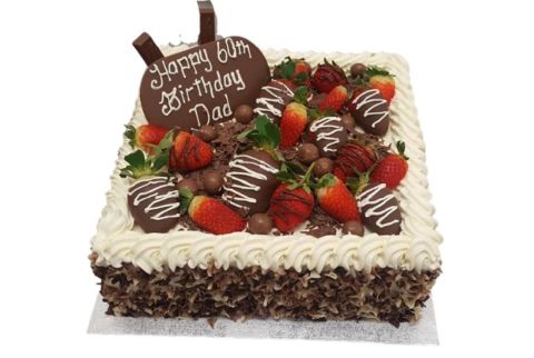 strawberry drizzle cake